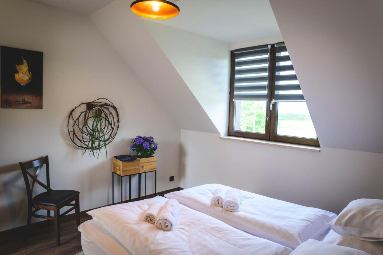Dominium Pinceszet Es Panzio Bed & Breakfast Gyöngyös Екстериор снимка
